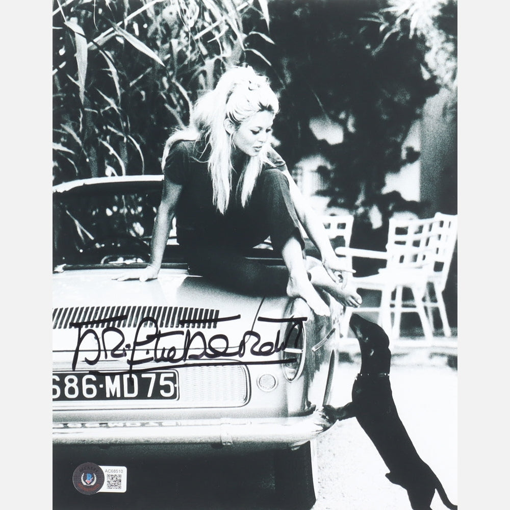 BRIGITTE BARDOT autograph BECKETT signed 8x10 photography B&W 8x10