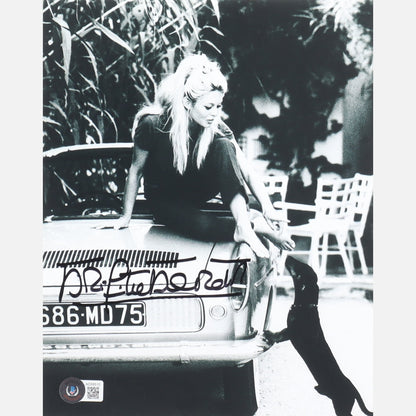 BRIGITTE BARDOT autograph BECKETT signed 8x10 photography B&W 8x10