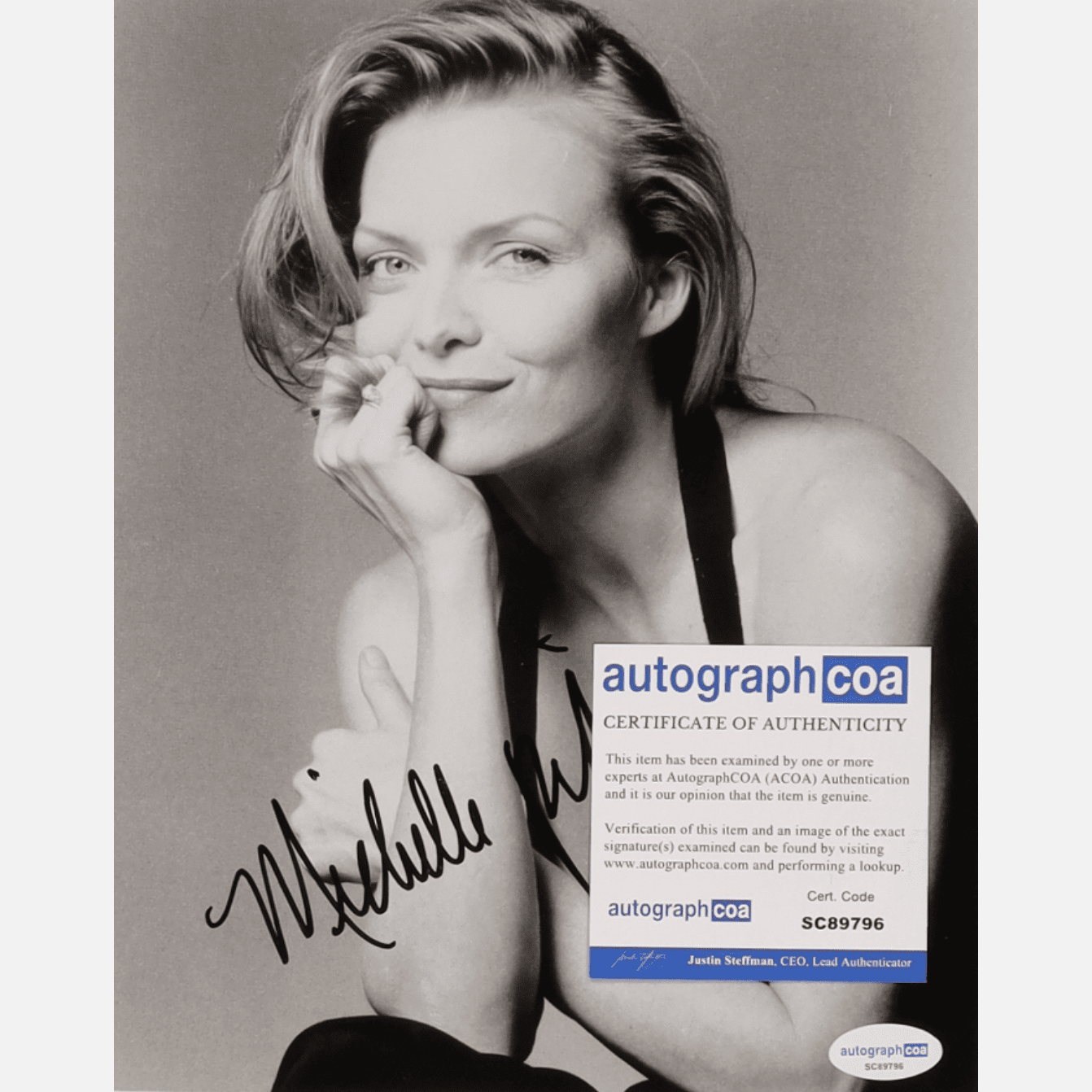 MICHELLE PFEIFFER autograph ACOA signed 8x10 photography B&W 8x10