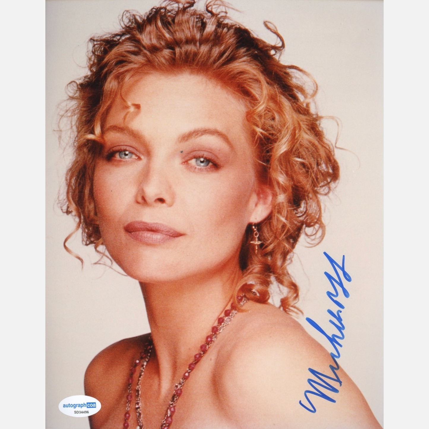 MICHELLE PFEIFFER autograph ACOA signed 8x10 photography