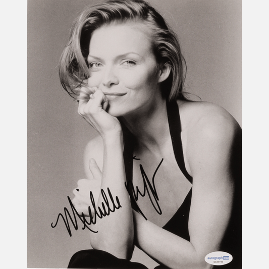 MICHELLE PFEIFFER autograph ACOA signed 8x10 photography B&W