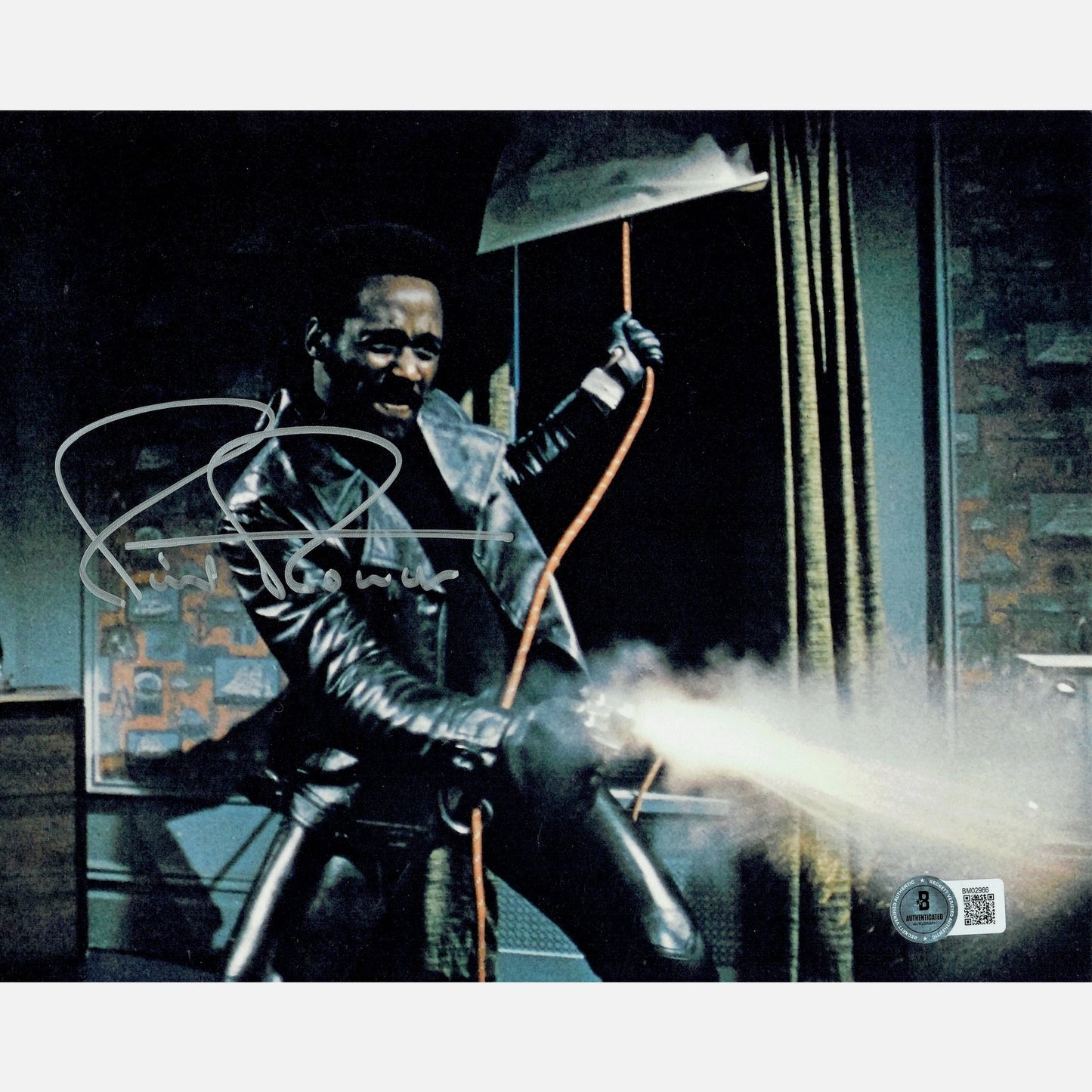 RICHARD ROUNDTREE autograph BECKETT signed 8x10 photography SHAFT