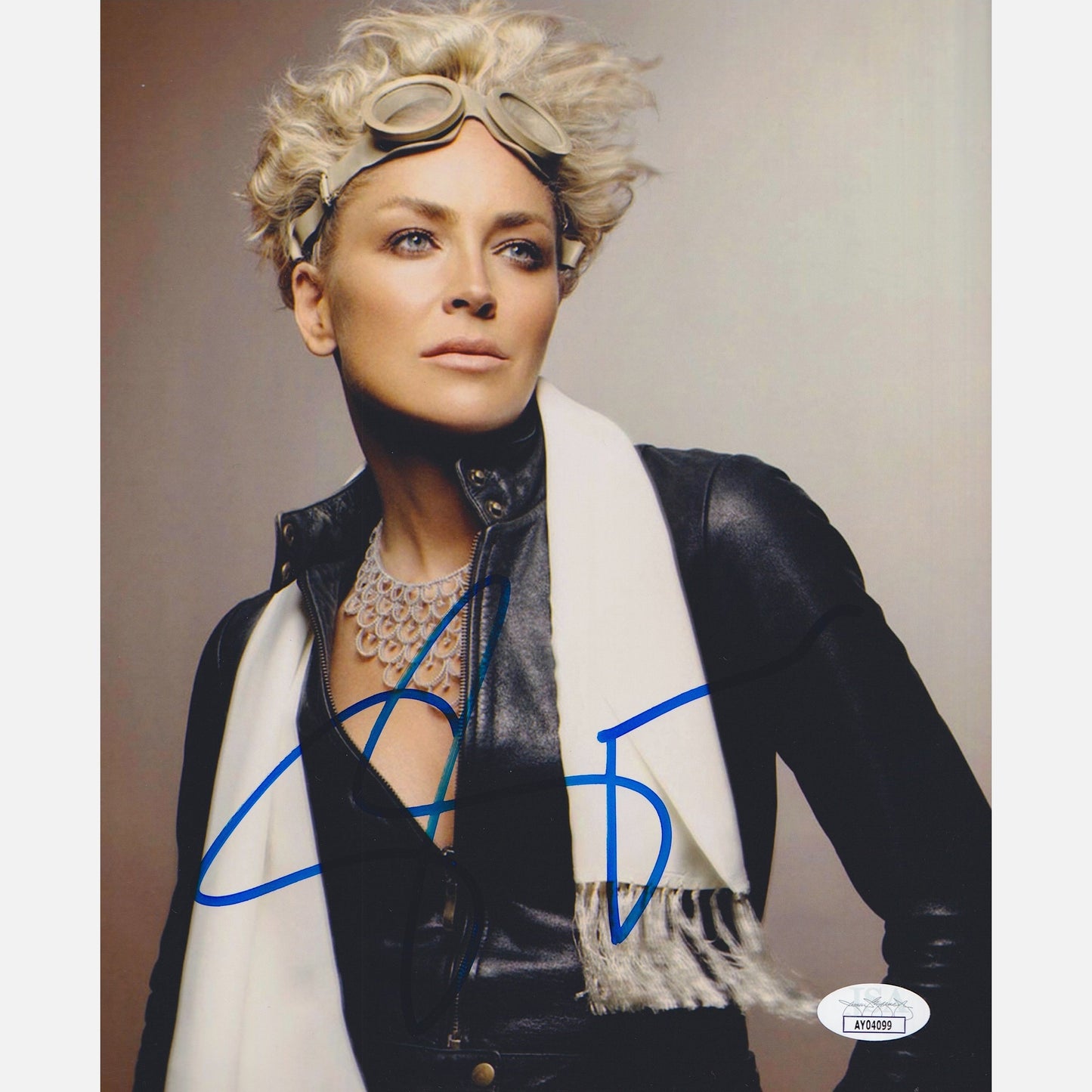 SHARON STONE autograph JSA signed 8x10 photography